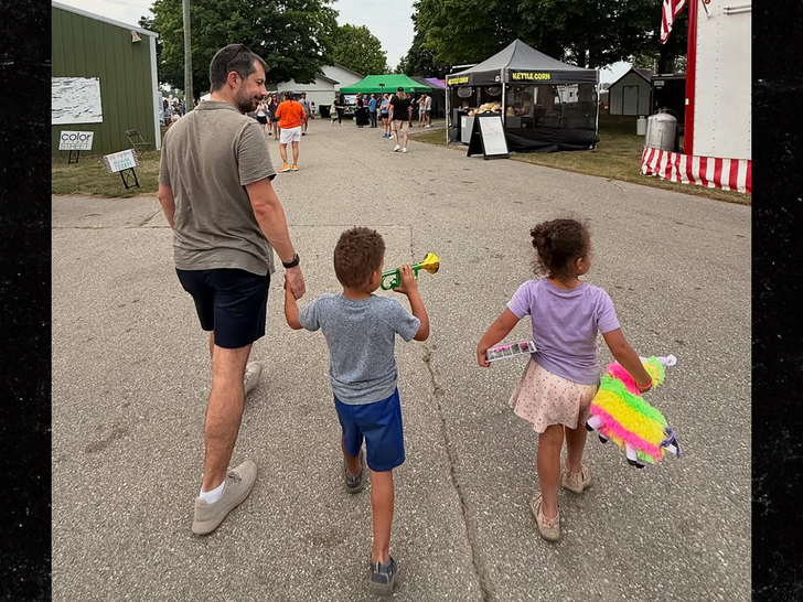 sub Pete Buttigieg twins insta