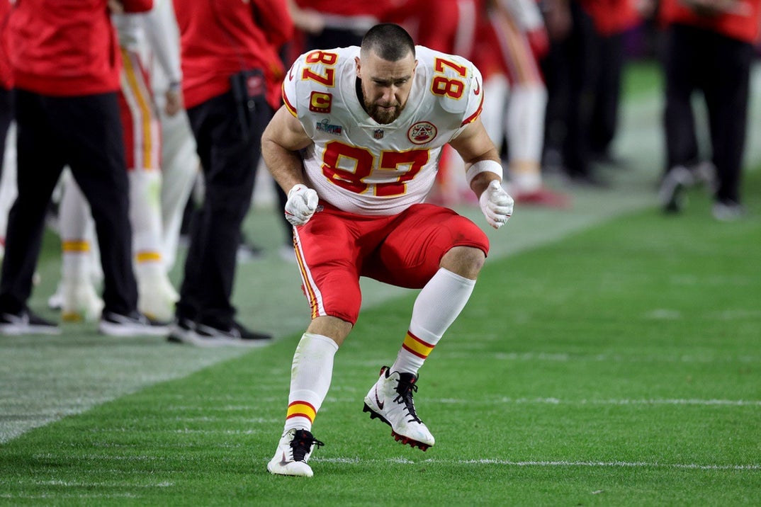 Travis Kelce On The Field 10