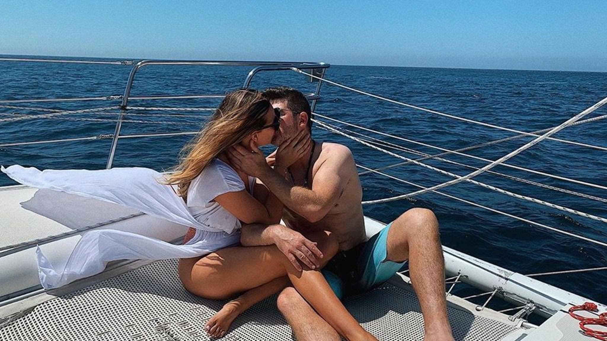 Robin Thicke and April Love Geary's Mexico Vacation.