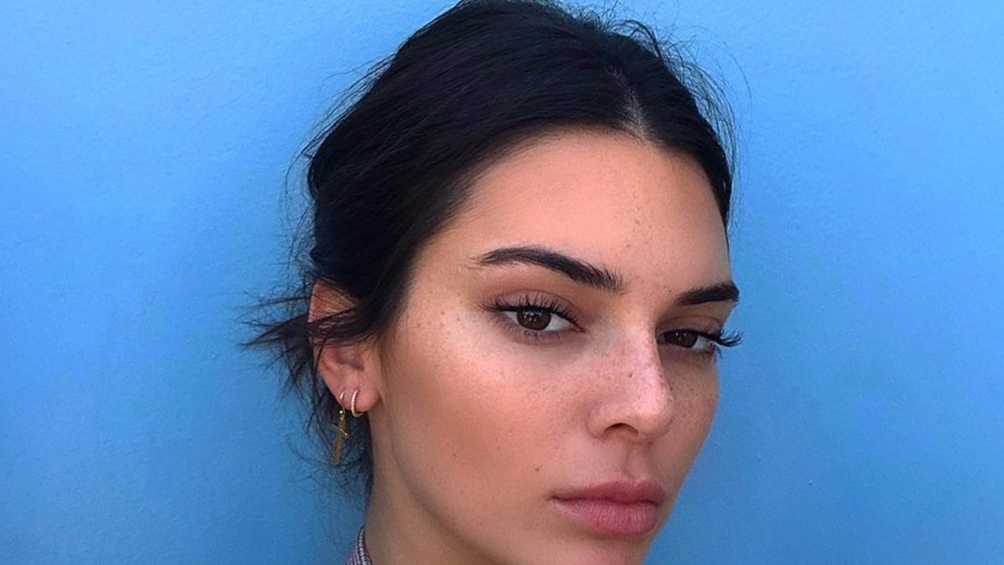 Man Arrested at Kendall Jenner's House Targets Kylie Hours After Jail ...