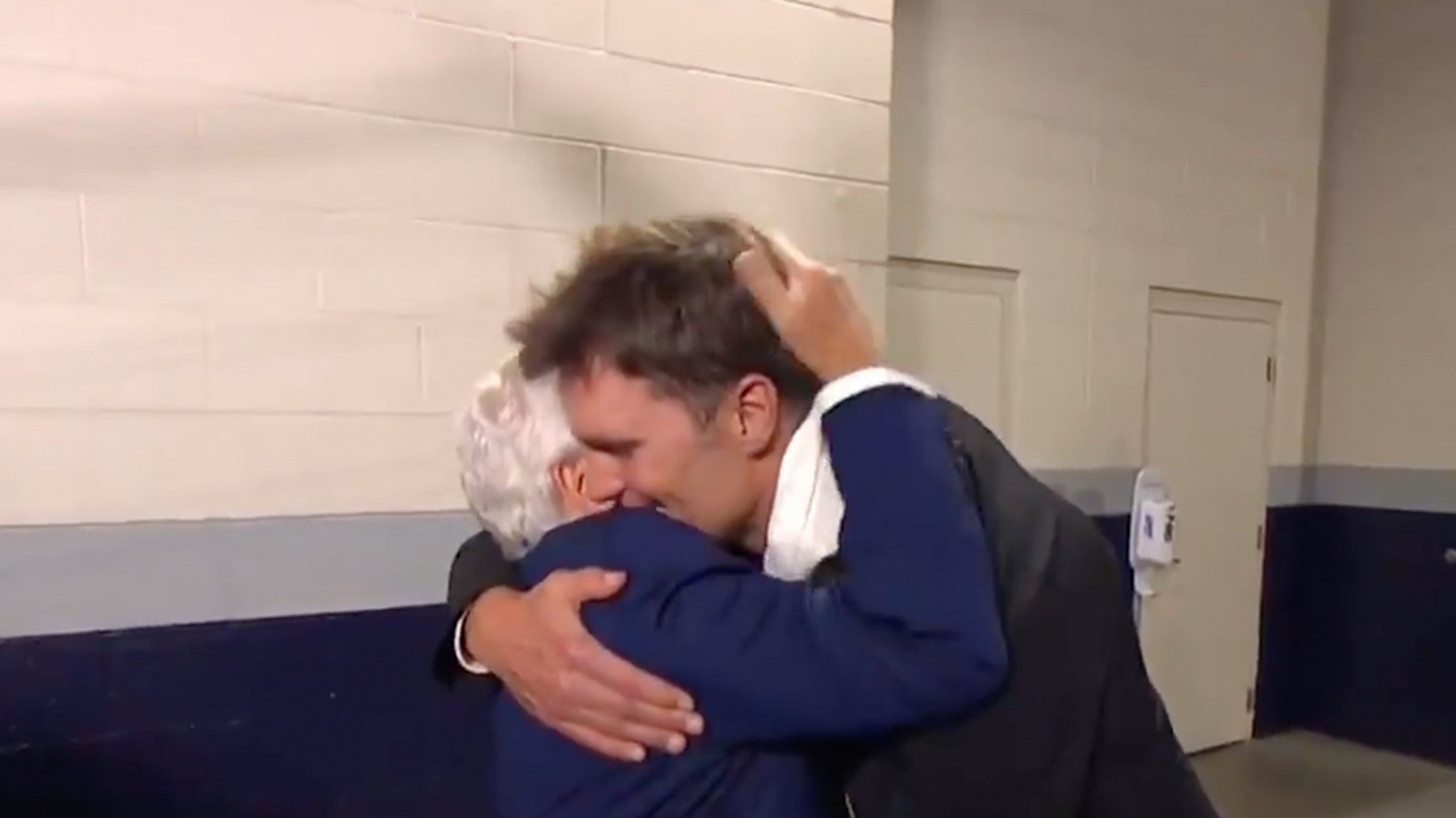 Tom Brady And Robert Kraft Embrace Before TB12 Return To New England thumbnail