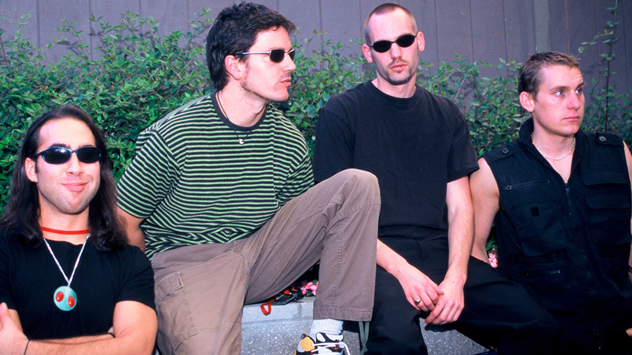 Third Eye Blind's Stephan Jenkins Met MGK at Emo Nite Before 'Semi-Charmed  Life' Sample, image size:2048x1152