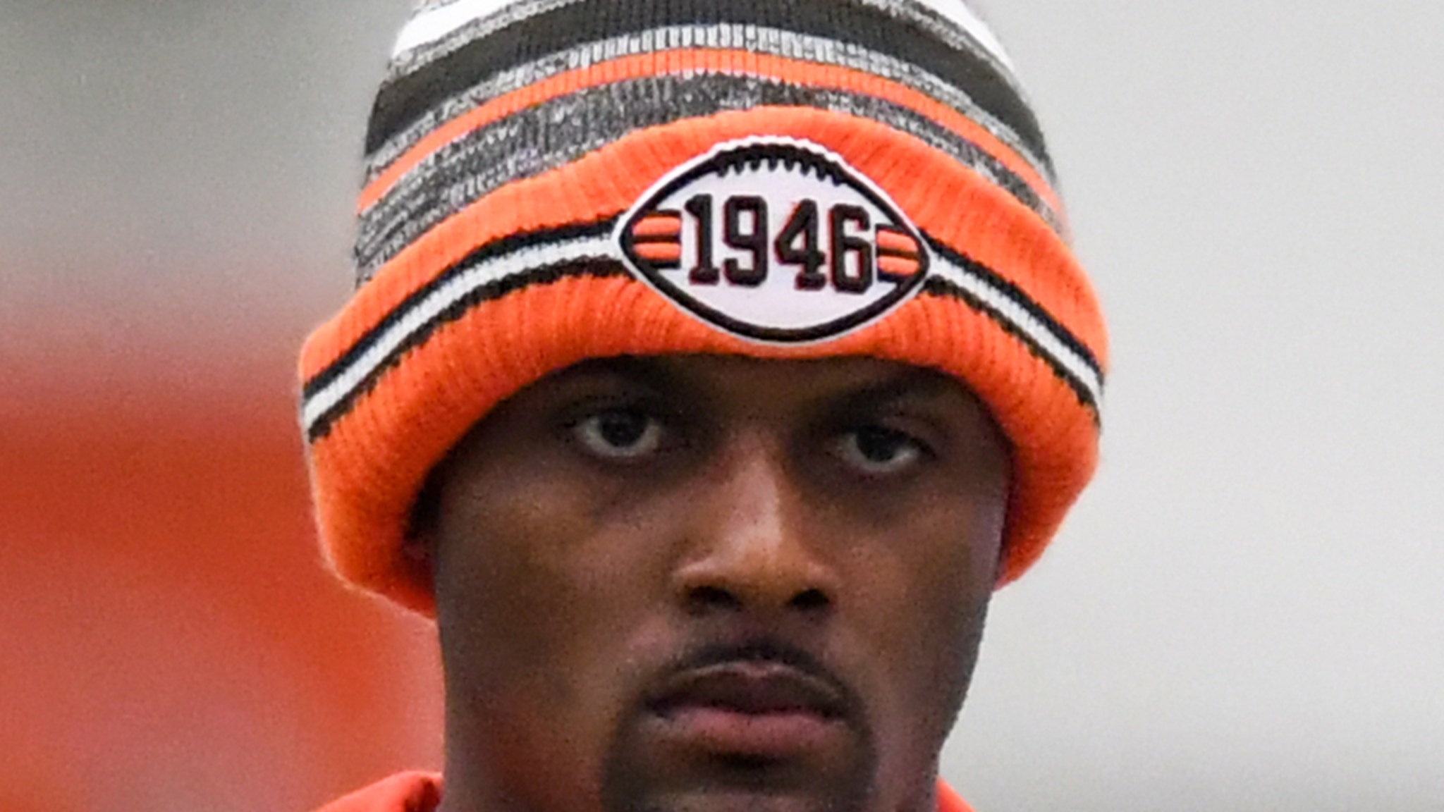 تم إيقاف Deshaun Watson لمدة ست مباريات بسبب مزاعم سوء السلوك الجنسي