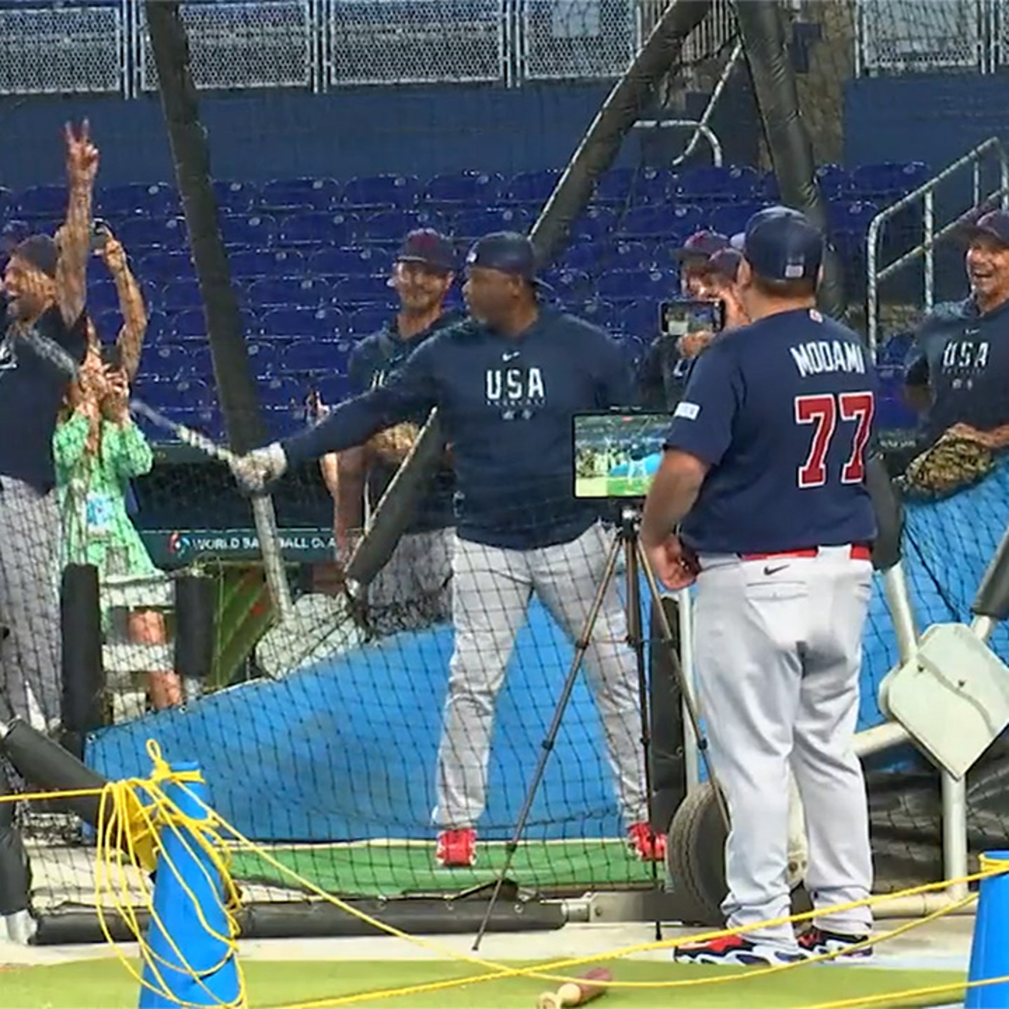 53-Year-Old Ken Griffey Jr. Smashes Homers In WBC Batting Practice