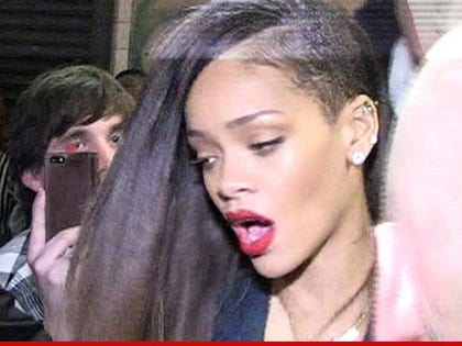 0328_rihanna_tmz_article