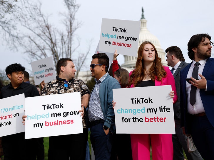 tik tok protests outside of congress
