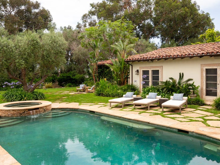 1103-Tom-Petty-Malibu-Home-For-Sale-Sub3