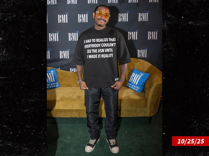 lloyd sub getty swipe