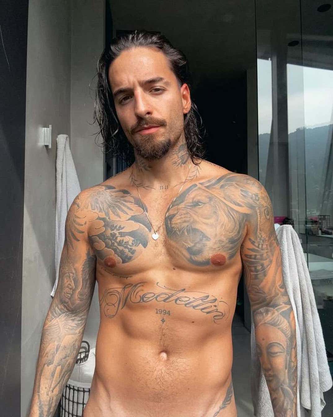 0127 Maluma Hot Shots 21