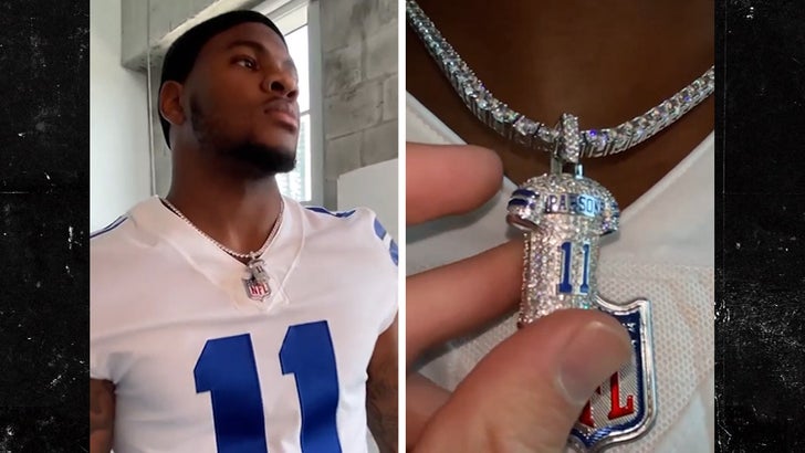 Micah Parsons buys $50K diamond studded chain with jersey