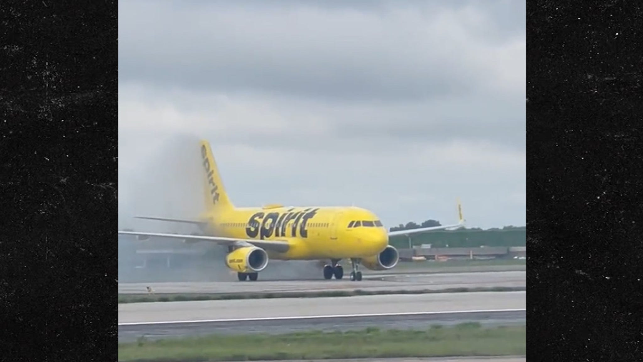 Spirit Airlines plane tire catches fire, passengers must 'stay seated'