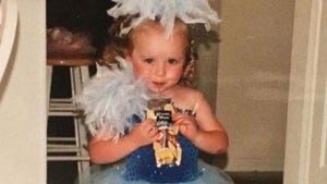 0521-Sabrina-Carpenter-Cute-Kids-hero