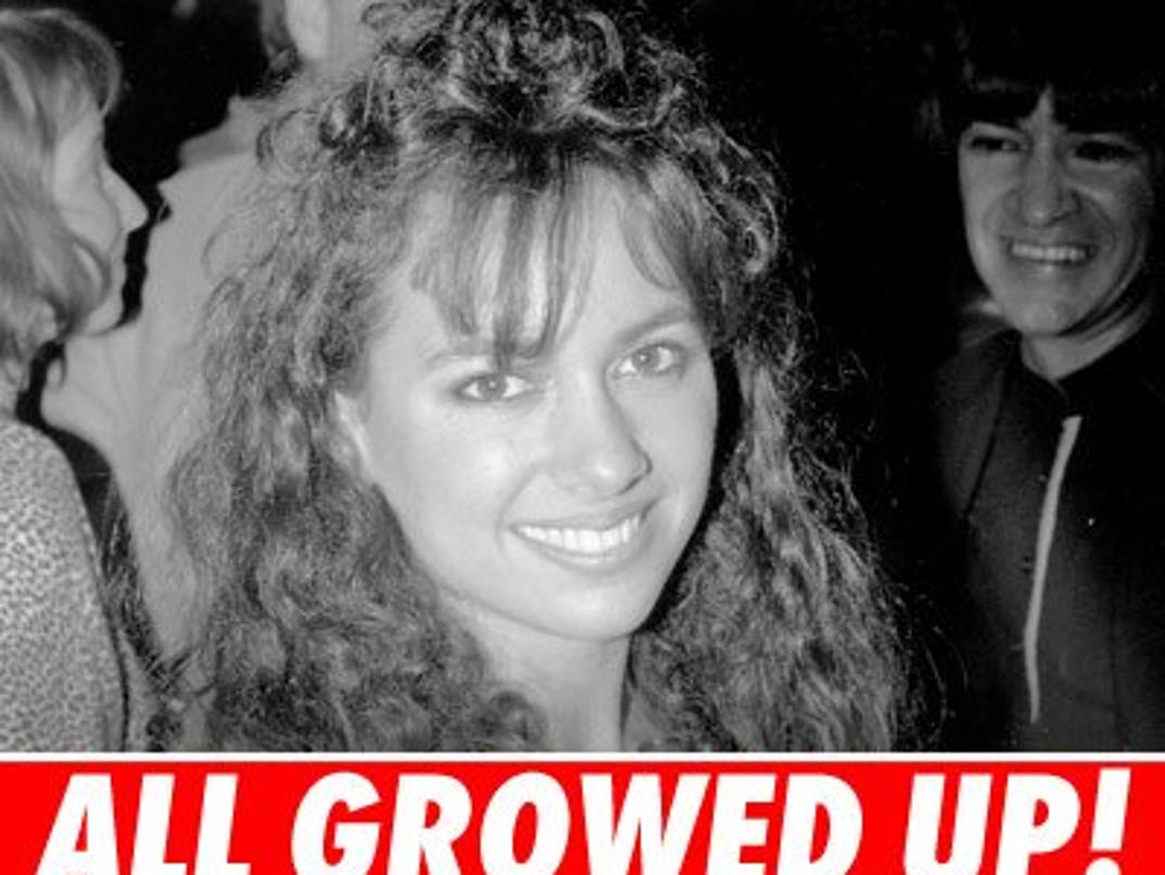 The Bangles Singer Susanna Hoffs 'Memba Her?!