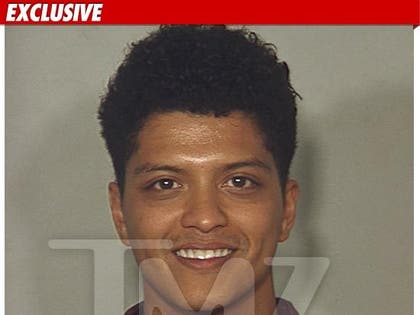 0920-bruno-mug-ex-tmz-01-credit