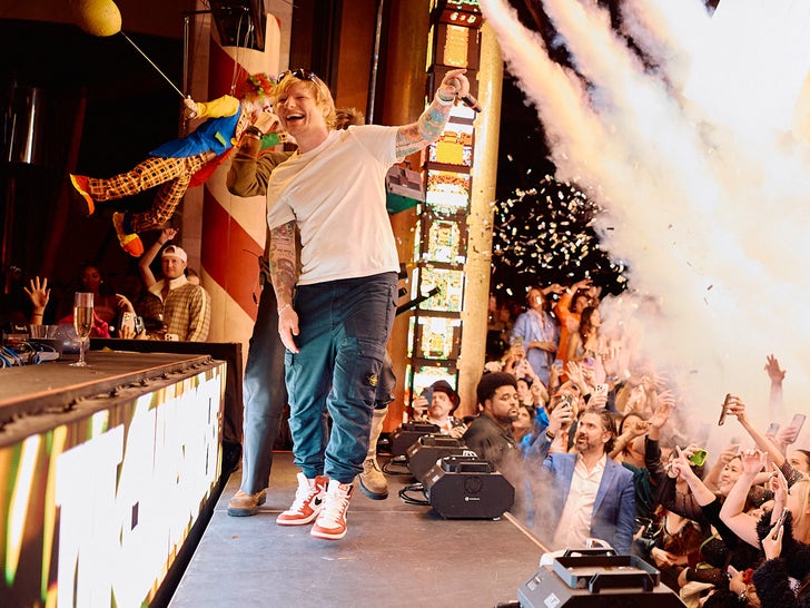 Ed Sheeran and The Chainsmokers Surprise Las Vegas Club