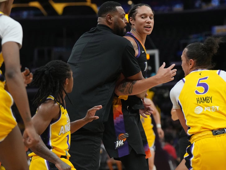 Brittney Griner Squares Up With Rickea Jackson During Game