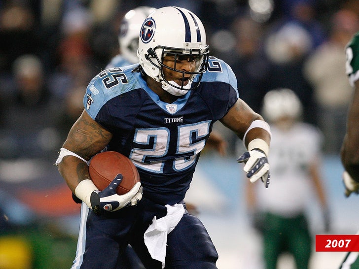 LenDale White titans sub getty swipe
