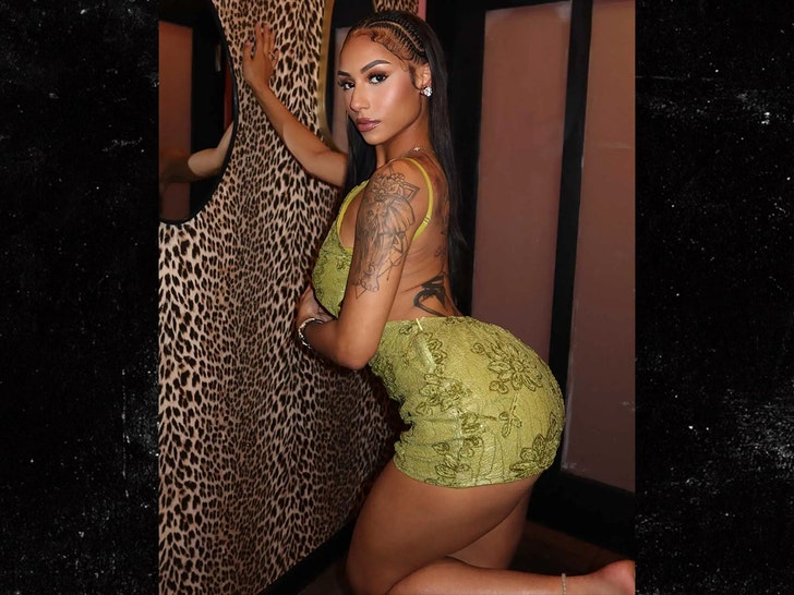 Ayzia J INSTA 4