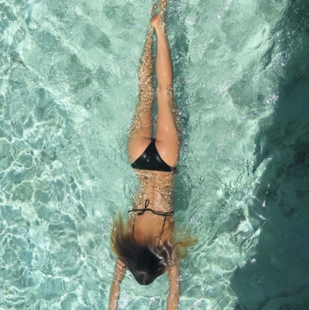 1225_Bar_Refaeli_sexy03