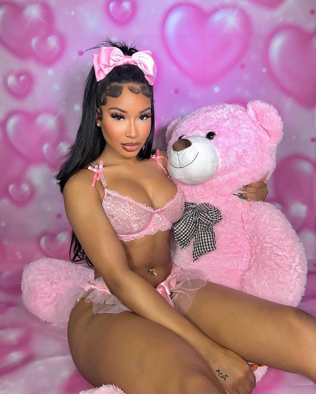 Sexy Ladies In Lingerie -- Guess Who! Part 2