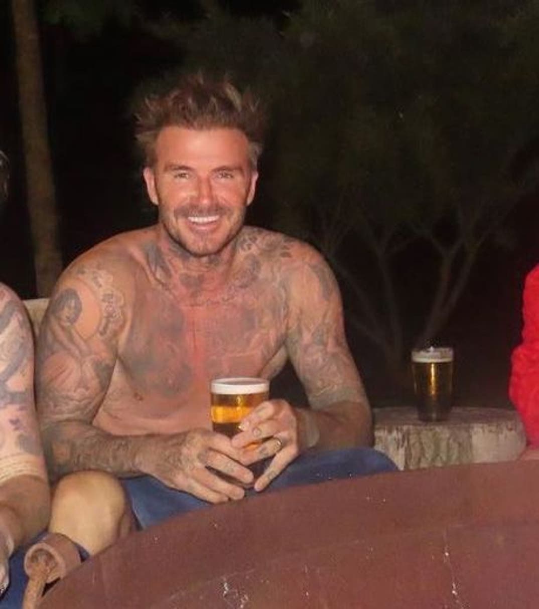 0501 David Beckham Hot Shots 1