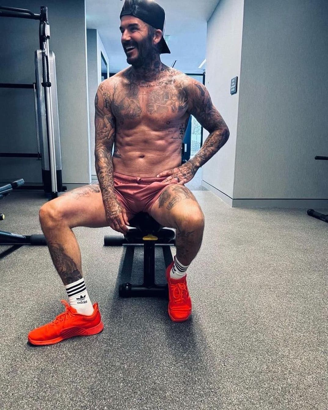 0501 David Beckham Hot Shots 3