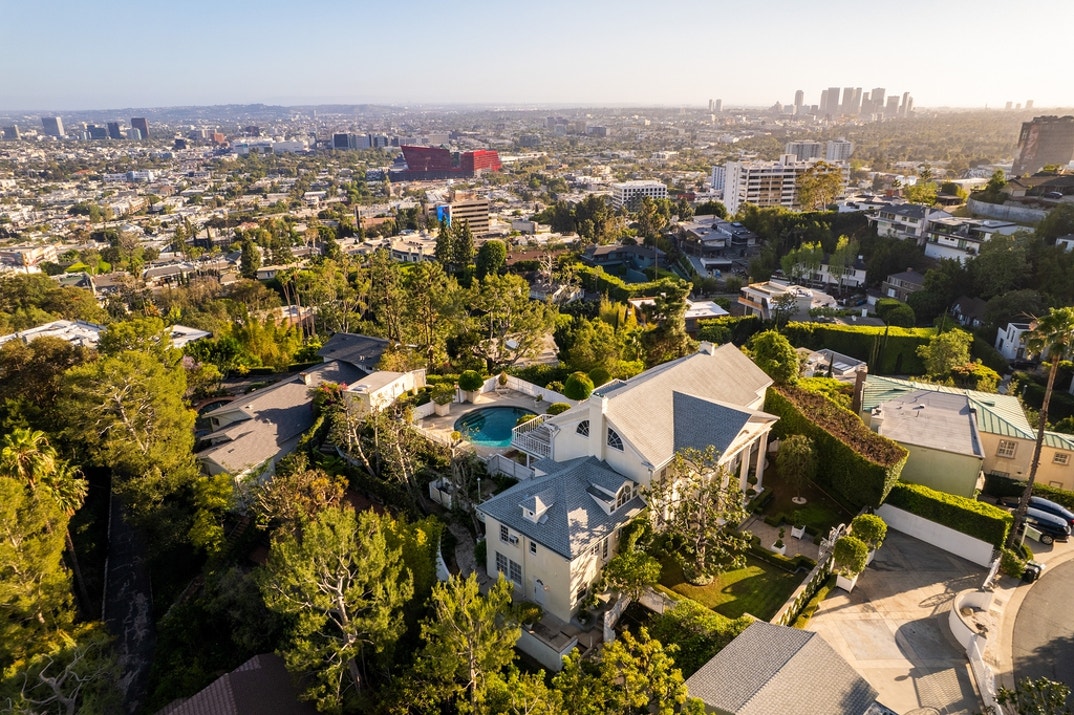 Richard Simmons Hollywood Hills New Photos 44