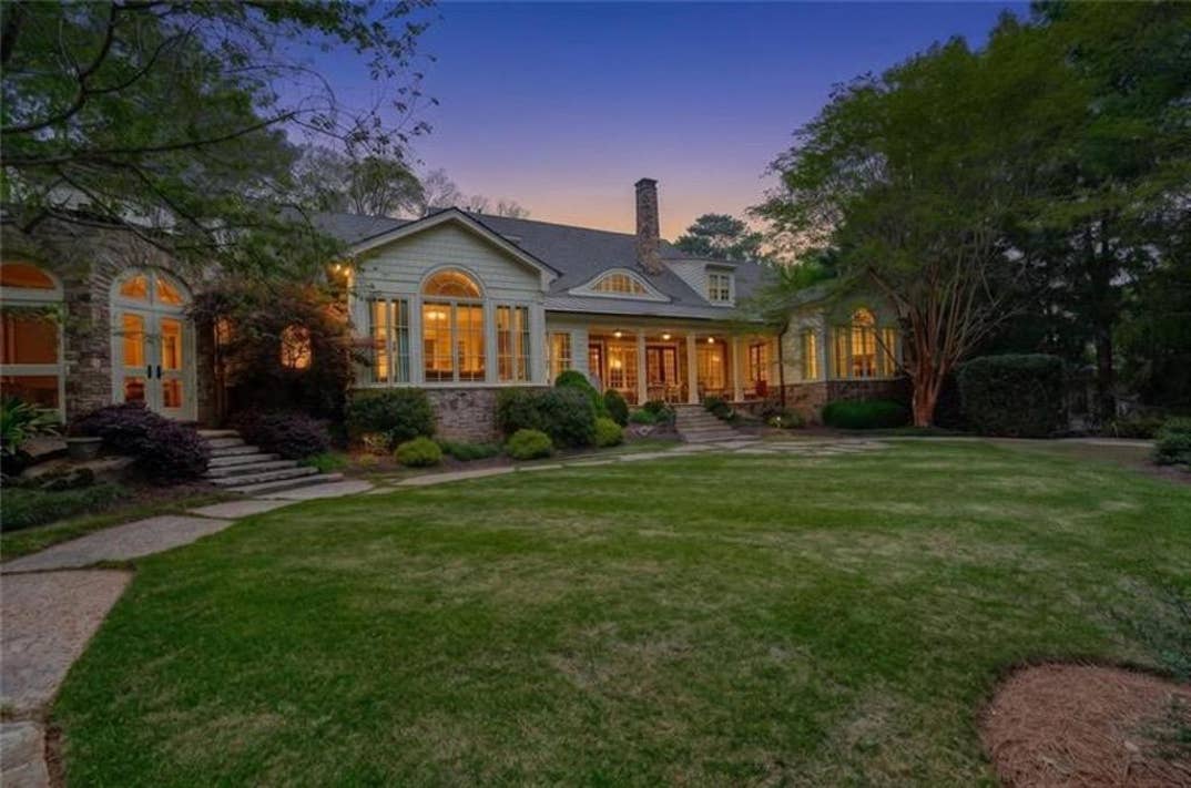 Josh Brolin Home 30