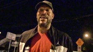 Ron Harper Defends Michael Jordan ... Kareem's Got Him All Wrong (VIDEO)