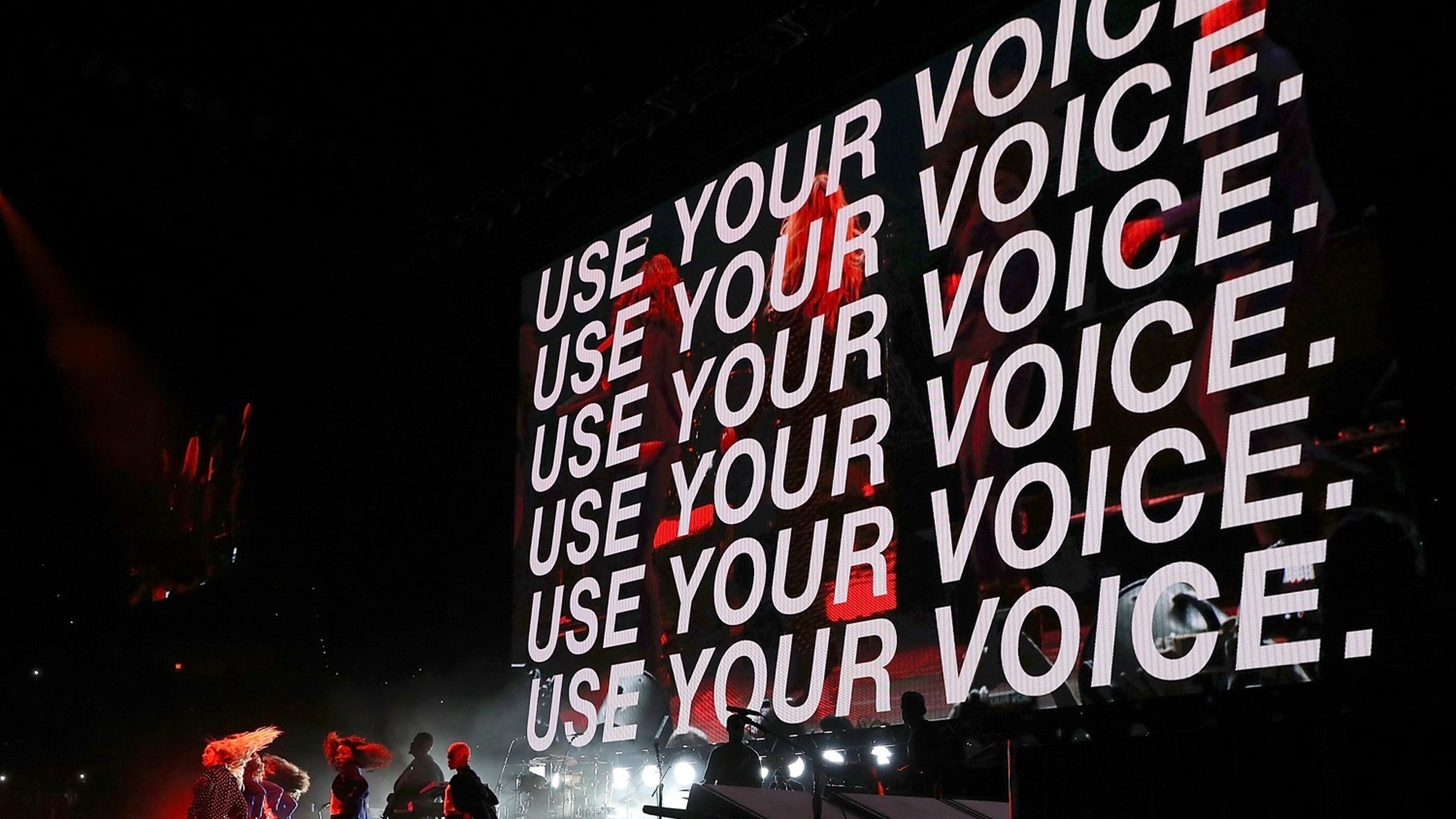 Jay Z & Beyonce -- Get Out The Vote Concert