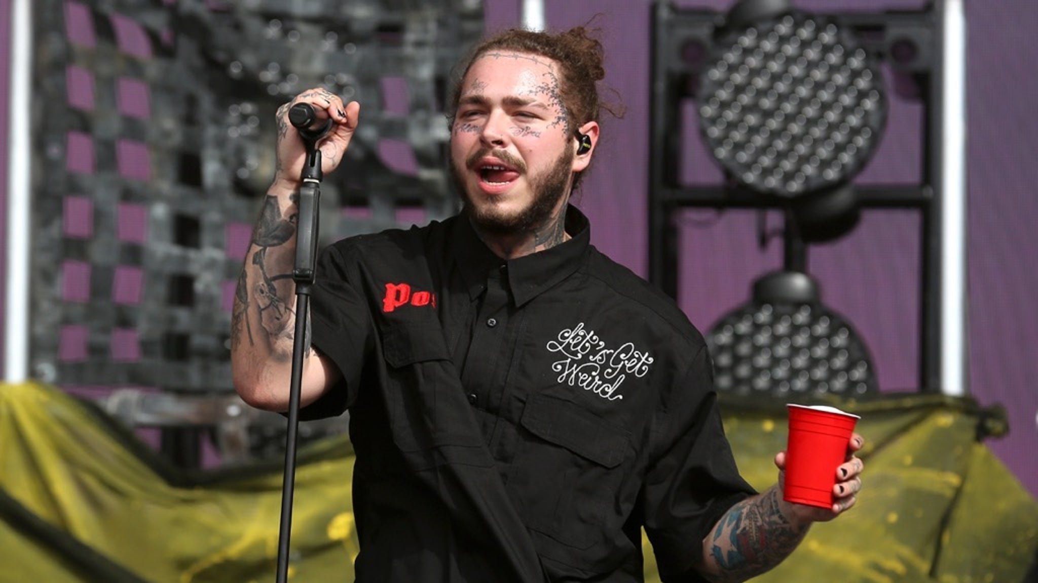 Post Malone's Live Reading Festival Performance