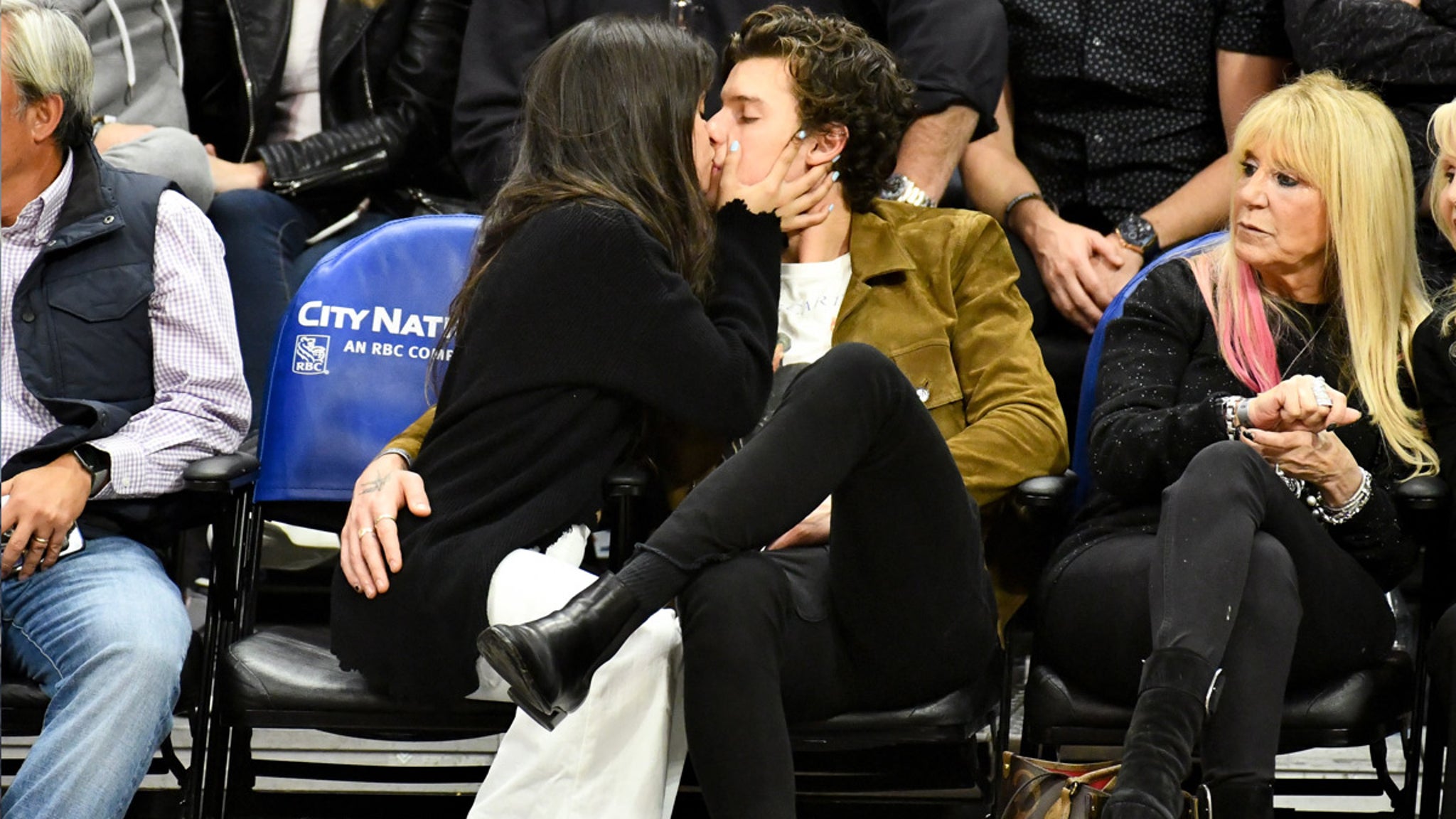 Shawn Mendes and Camila Cabello Make Out at Clippers Game