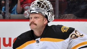 NHL's Tim Thomas Opens Up About Brain Damage, 'I Didn't Talk To Anybody'