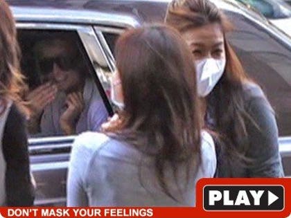 Paris Hilton: Click to watch