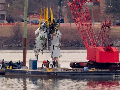 Plane Crash Wreckage Removal Reagan Airport photos 6