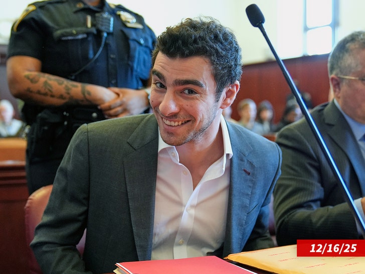 luigi mangione sub getty swipe 2