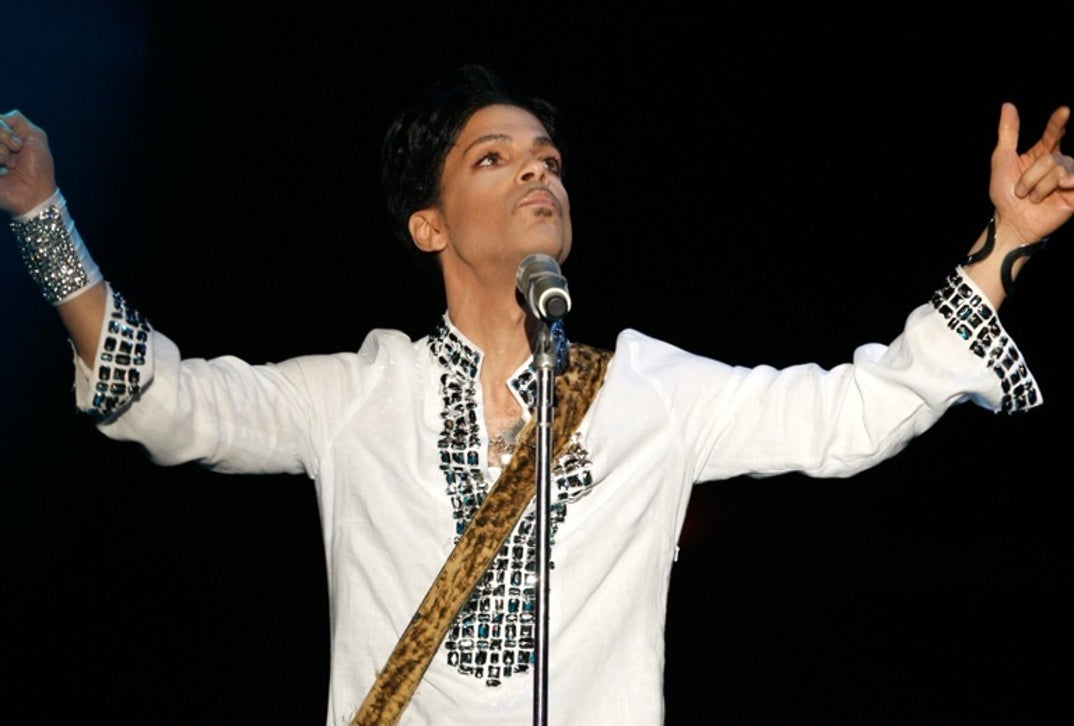 2008: Prince performs during day 2