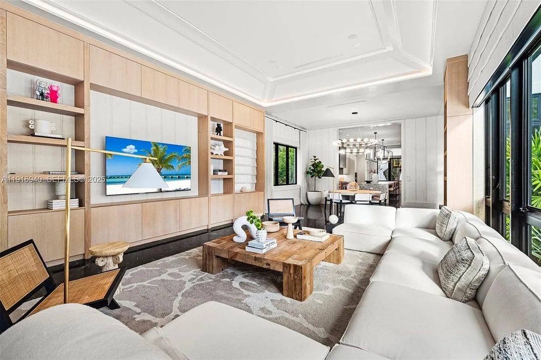 Cameron Diaz Potential Florida Home 19