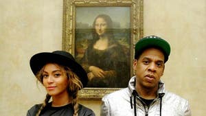 Beyonce & Jay Z -- Louvre Us Alone! (PHOTO)
