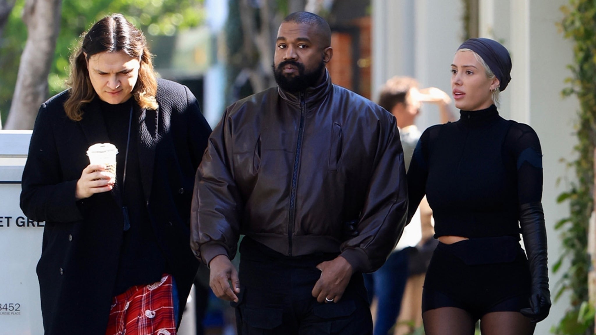 Kanye West y su esposa Bianca Sensory fueron vistos de compras con el diseñador de moda