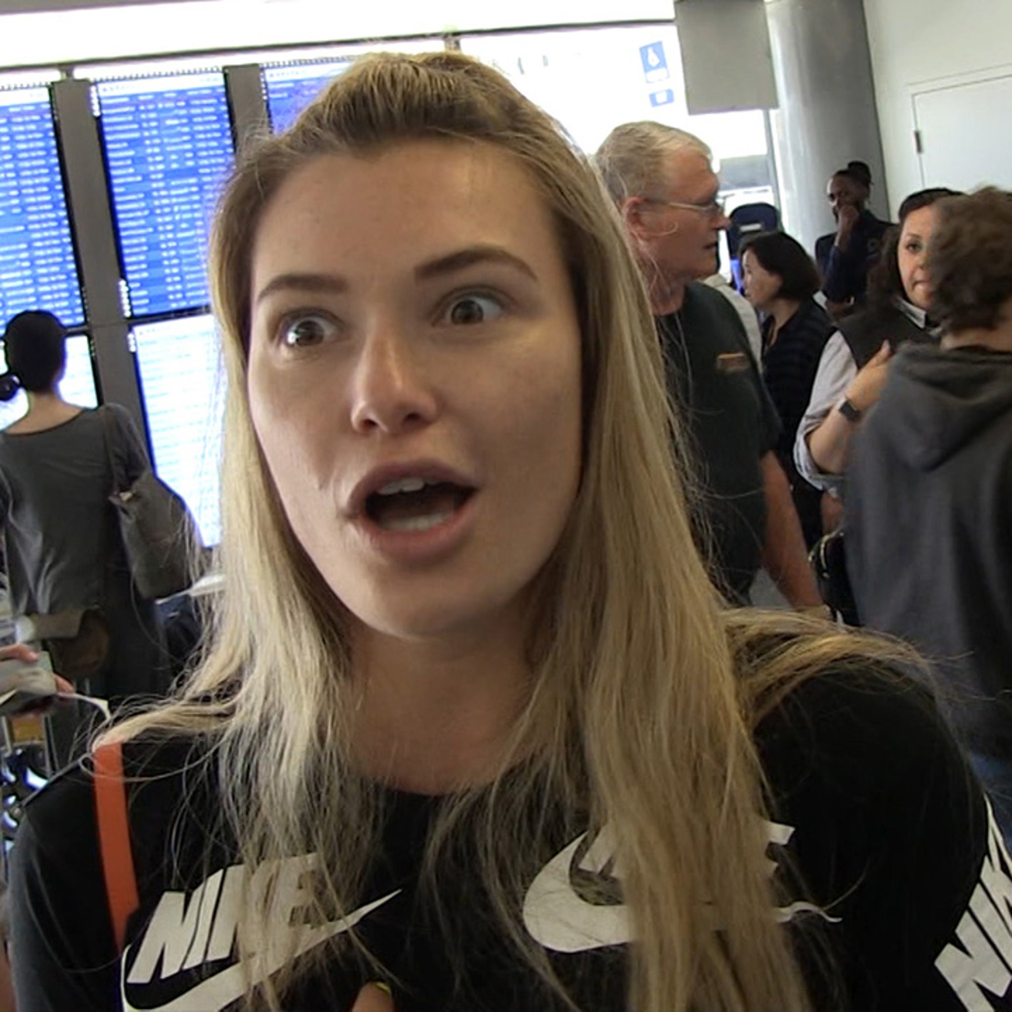 Samantha Hoopes Blown Away By Saquon's Naked Pics, 'You Gotta Be a Model!'