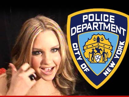 0528_amanda_bynes_nypd2