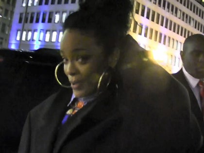 111114_rihanna_primary