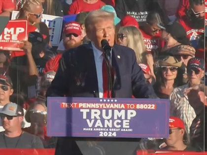 100524-donald-trump-rally-speech-start-primary