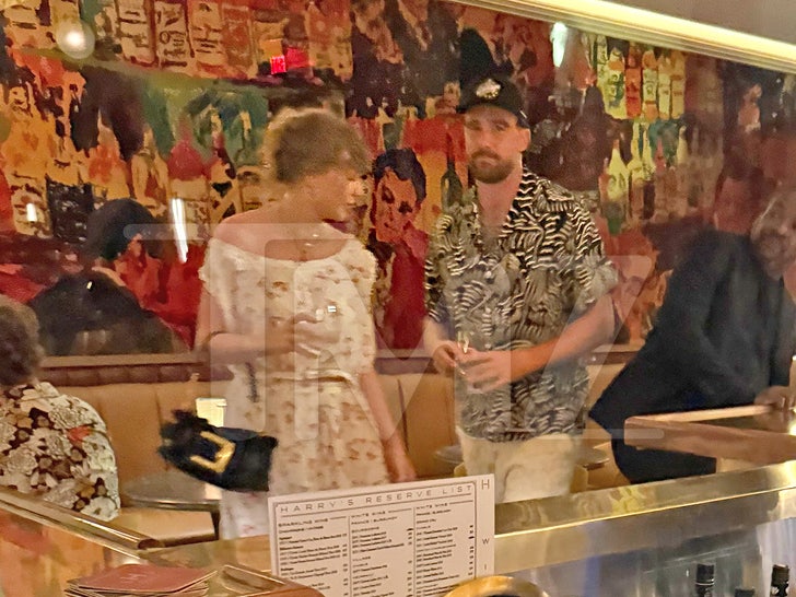 Taylor Swift Travis Kelce TMZ WM Bar