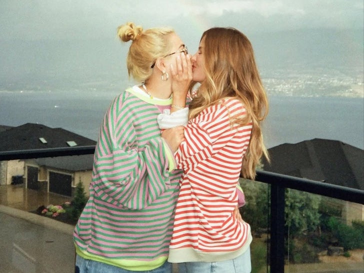 0622-Stars-Kissing-Sub2