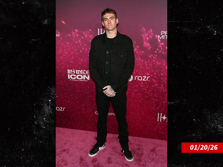 Presley Gerber sub getty 1