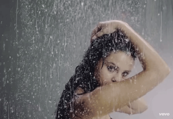 10 Sexy Selena Gomez Moments From Wet & Wild 'Good For You' Video