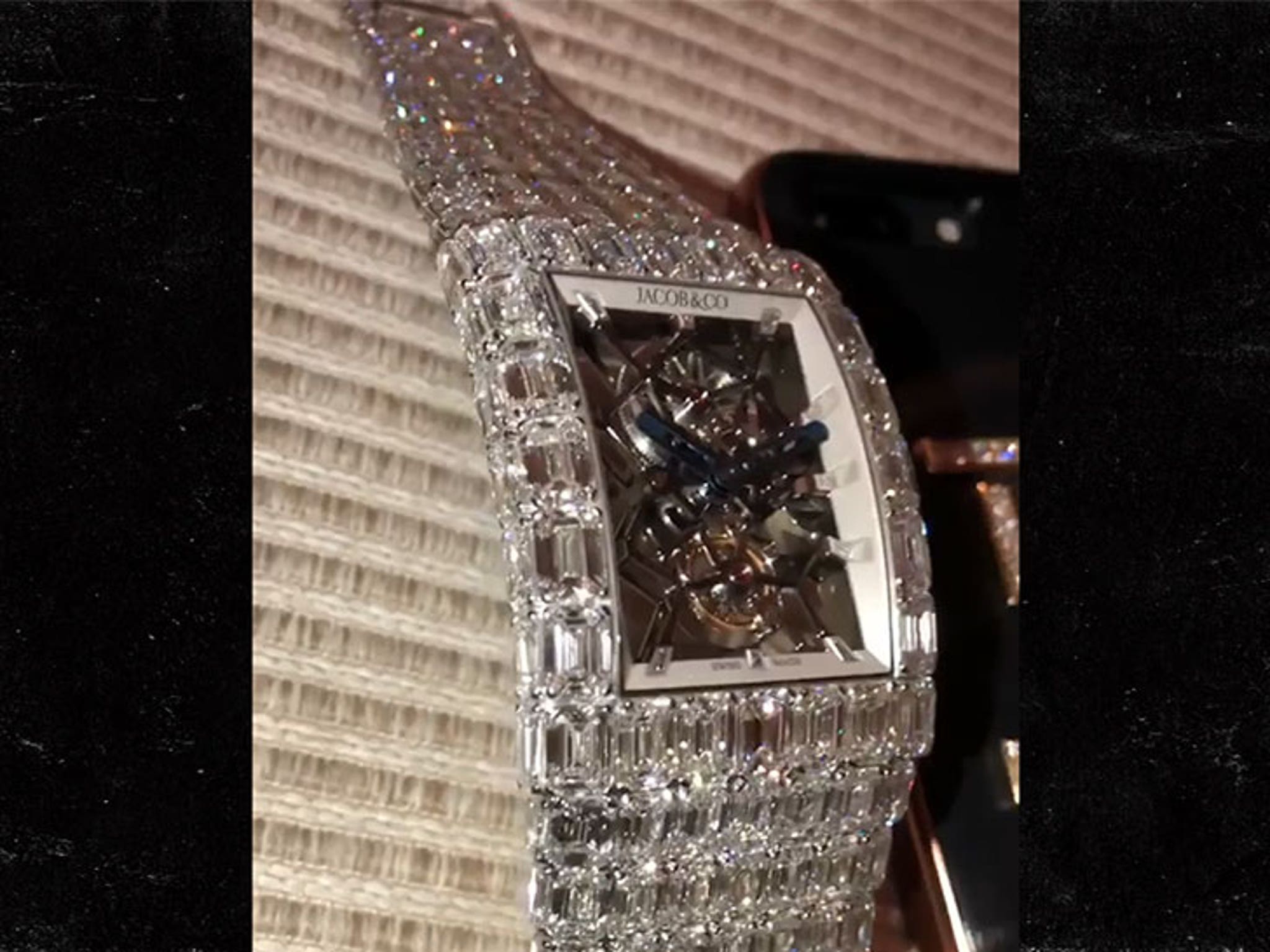 WATCH: Billionaire Floyd Mayweather Brings His $60 Million Prized  Possession to Recent Alabama Early Christmas Visit - EssentiallySports