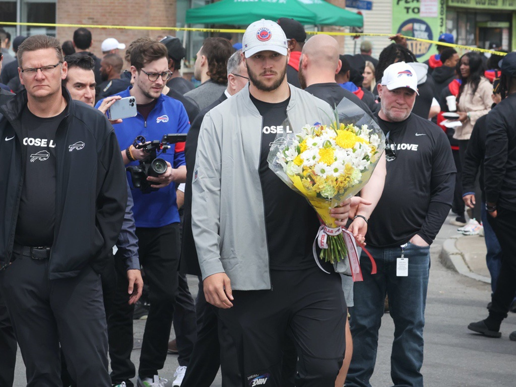 Bills' Micah Hyde addresses Buffalo shooting at charity softball